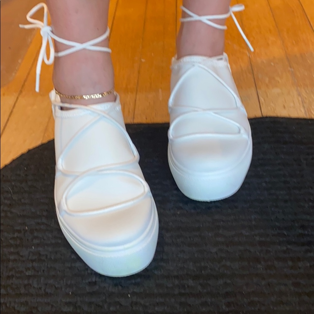 🤍white platform sneakers with lace up🤍 - Picture 7 of 8